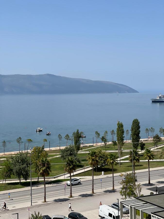 Rias Seaside Apartments Vlore Bagian luar foto