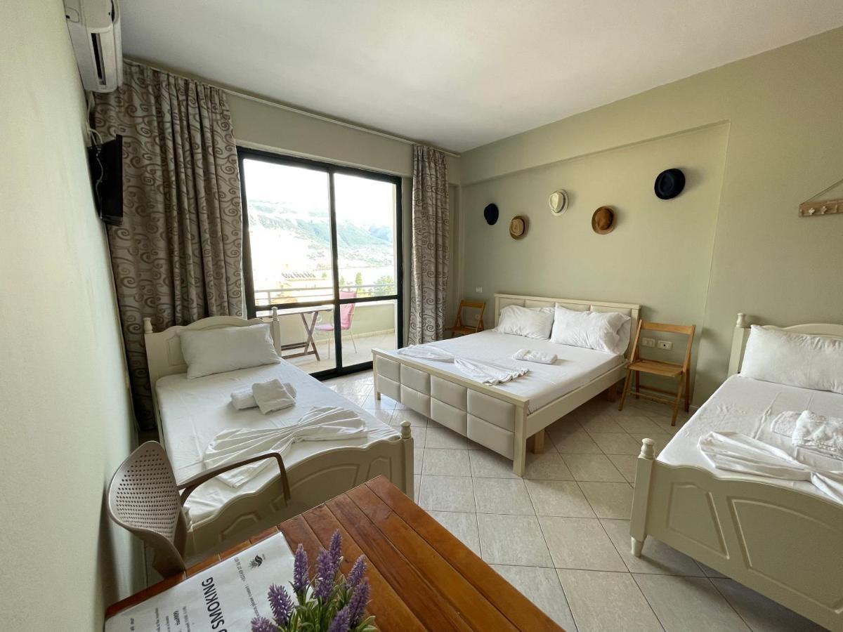 Rias Seaside Apartments Vlore Bagian luar foto