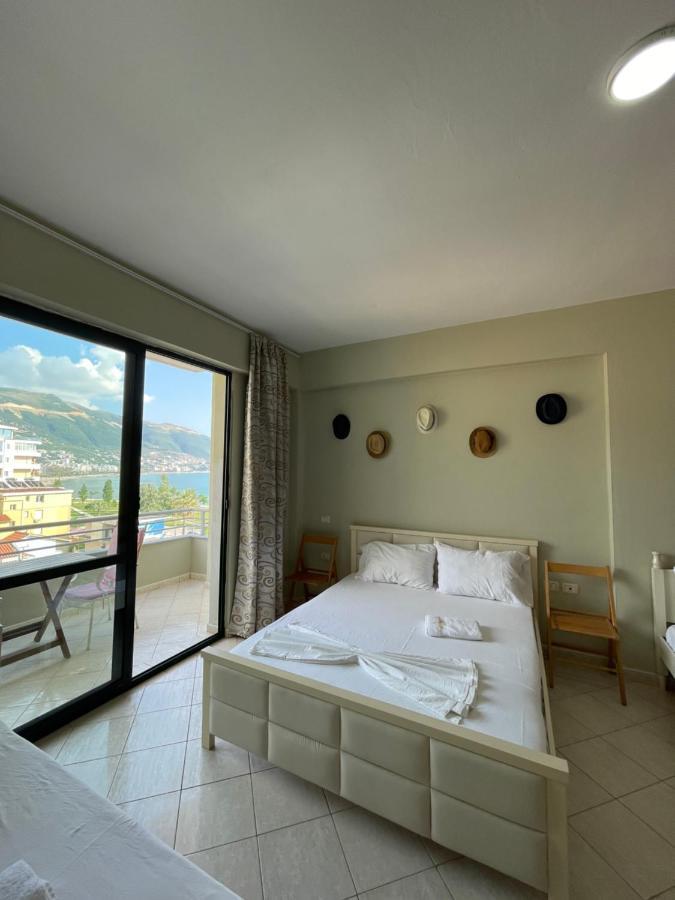 Rias Seaside Apartments Vlore Bagian luar foto