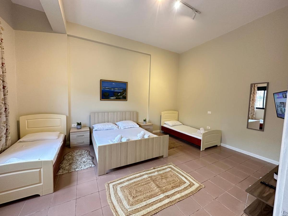 Rias Seaside Apartments Vlore Bagian luar foto