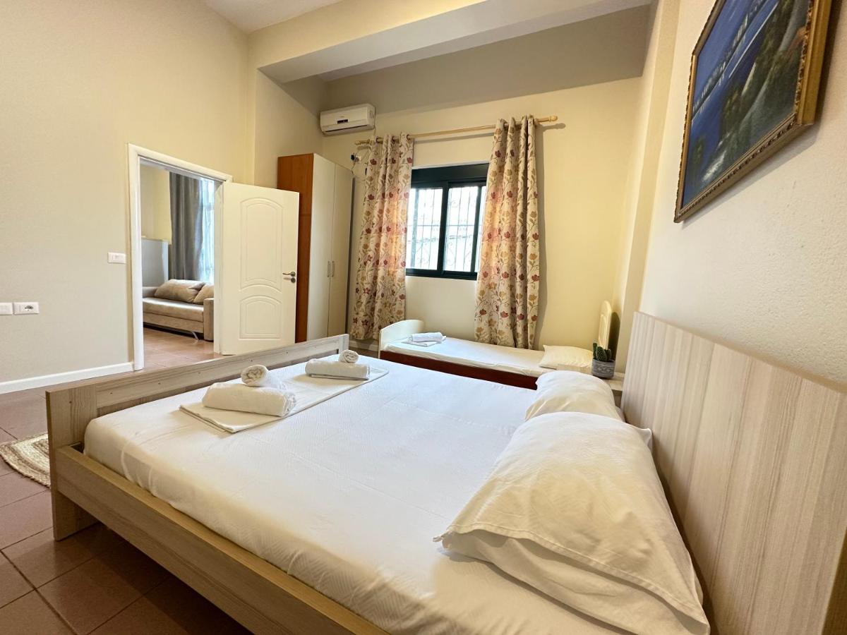 Rias Seaside Apartments Vlore Bagian luar foto