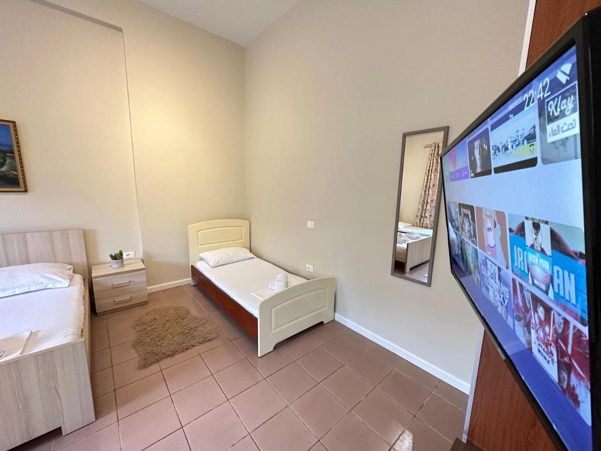 Rias Seaside Apartments Vlore Bagian luar foto