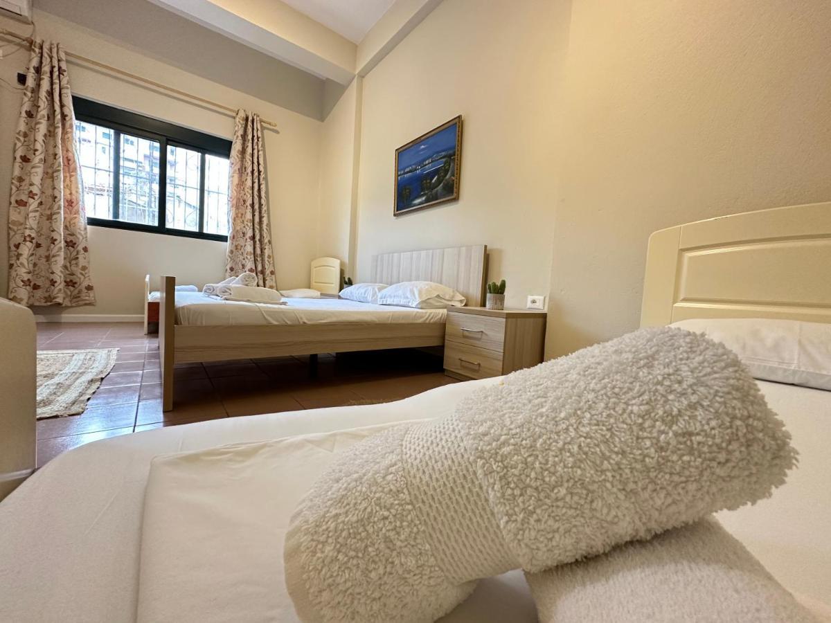 Rias Seaside Apartments Vlore Bagian luar foto