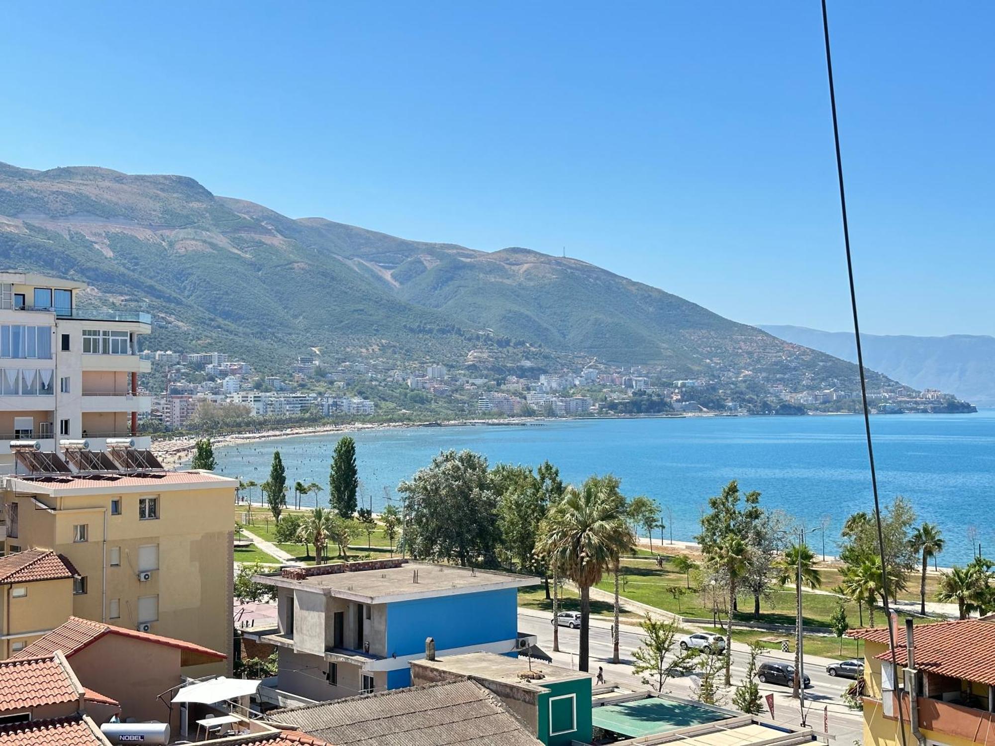 Rias Seaside Apartments Vlore Bagian luar foto