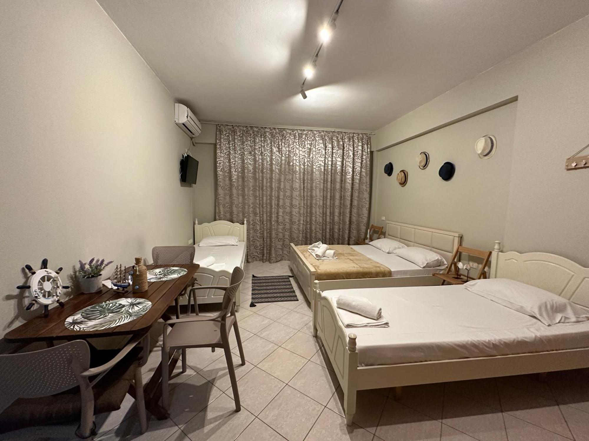 Rias Seaside Apartments Vlore Bagian luar foto
