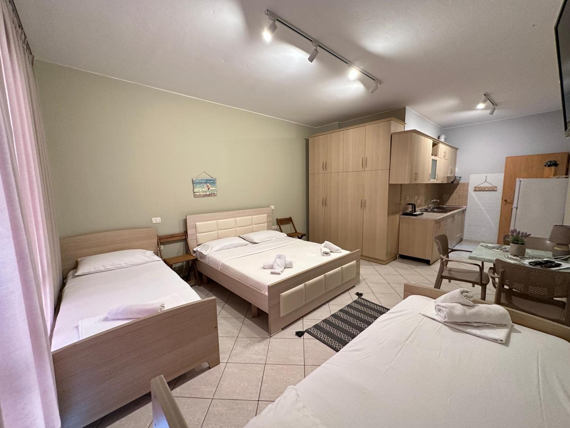 Rias Seaside Apartments Vlore Bagian luar foto