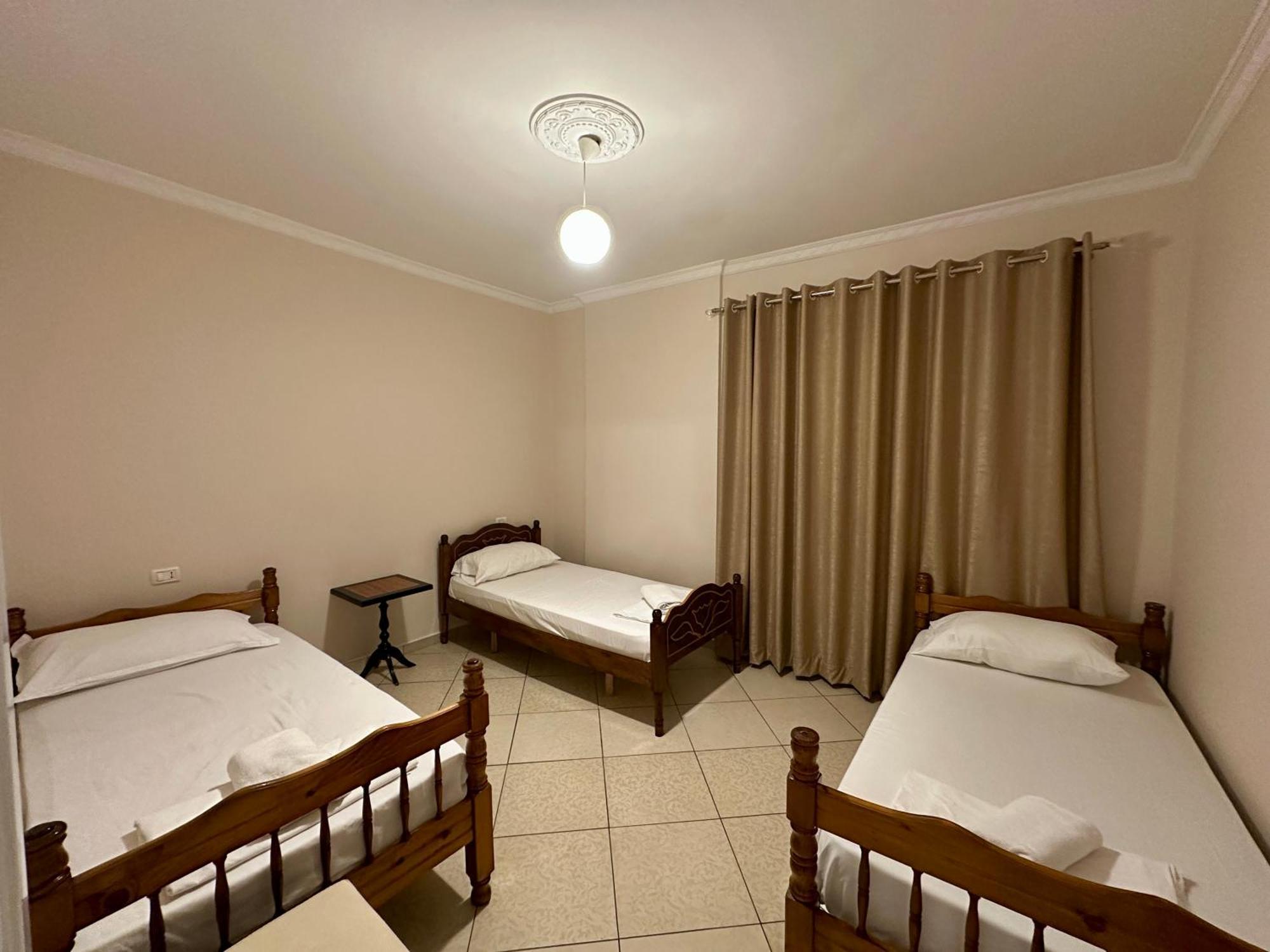 Rias Seaside Apartments Vlore Bagian luar foto