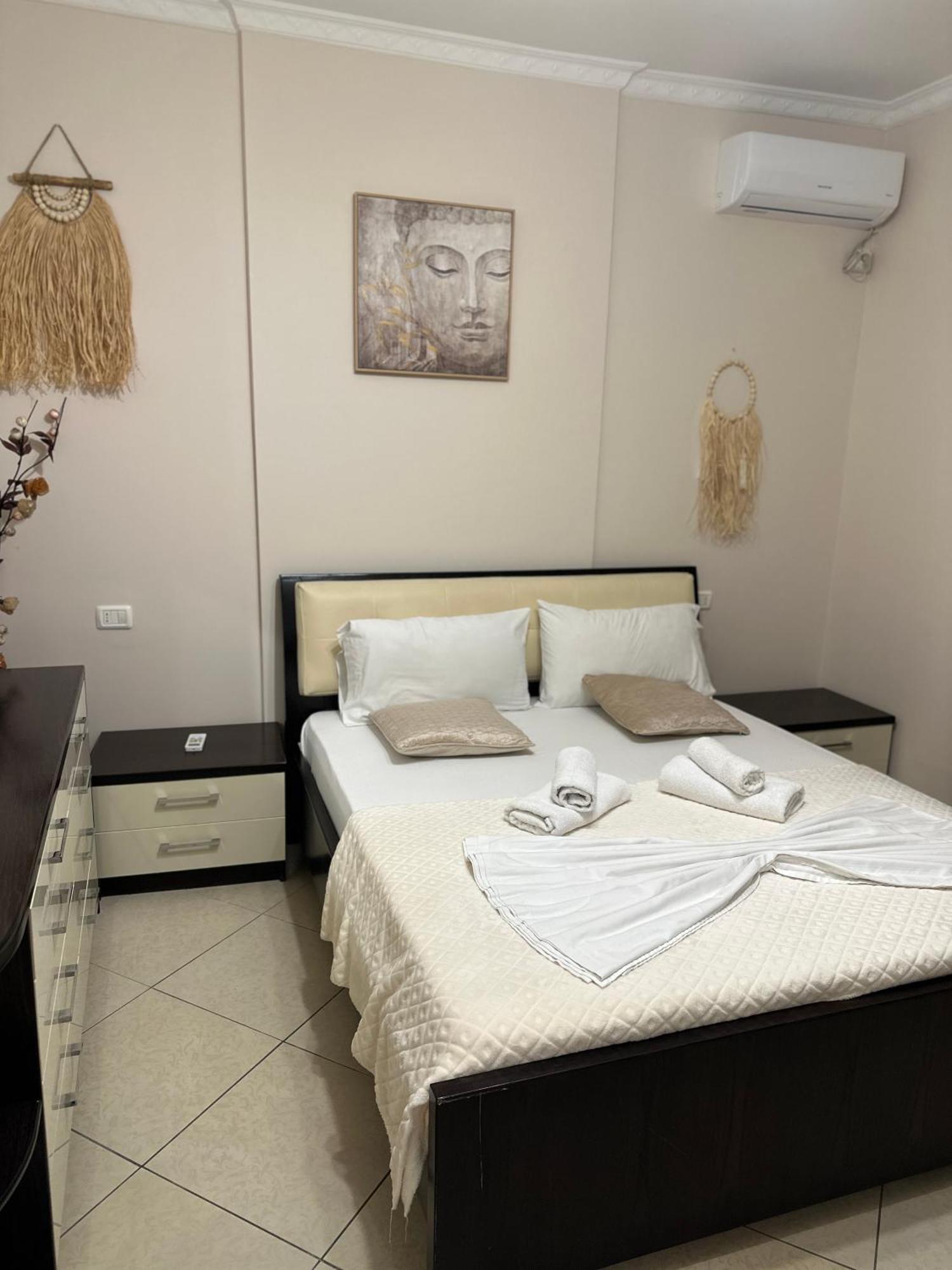 Rias Seaside Apartments Vlore Bagian luar foto